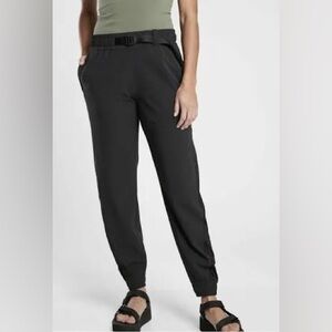 NWT Athleta Quest Jogger Pants Black